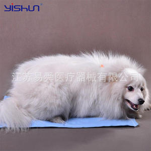 แผ่นรองนอนเย็นสำหรับสัตว์เลี้ยง Jiangsu Yiyi ลายจุดกลม สีฟ้า แดง ชมพู ทำจากไนลอน สำหรับสุนัขและแมว ใช้ได้ในฤดูร้อน ทนทานต่อการสึกหรอ กันน้ำ - Product Image 5