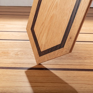 I produttori MUMU visualizzano la pavimentazione in legno di ciliegio a forma di lisca di pesce del campo da basket in rovere lamiato - Product Image 3