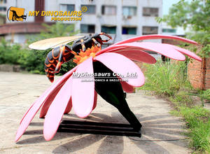 MY DINO AI-085 Abeille animatronique sur fleur pour décoration, thème parc à insectes - Product Image 6