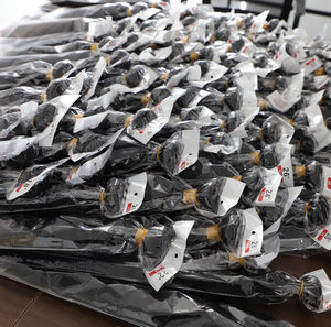 Paquets de cheveux humains alignés à double cuticule, super doublement étirés, tissage de cheveux brésiliens vierges bruts, vente en gros - Product Image 2