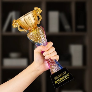 Trofi Kaca Baru <span class=keywords><strong>2026</strong></span>, Piala Penghargaan Kristal Berwarna-warni dengan Tiang Melengkung, Trofi Kolom K9 Mewah Custom dan Medali dengan Alas Hitam - Product Image 2