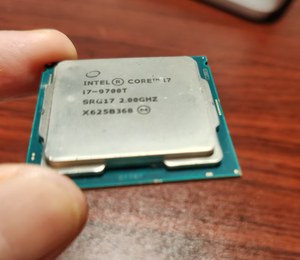 สำหรับซีพียูเดสก์ท็อป Core I7-9700T รุ่นที่ 9 ความเร็ว 2.0GHz 4.3GHz 8-คอร์ 12M LGA-1151 14nm สถาปัตยกรรมประสิทธิภาพสูง SRG17 - Product Image 1