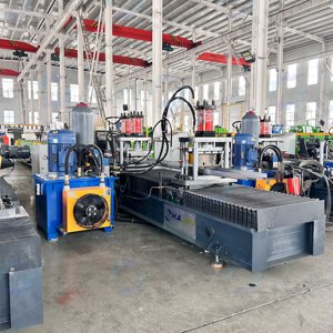 Machine automatique HAUAN pour la formage de profilés de plafond avec PLC et moteur - Product Image 2