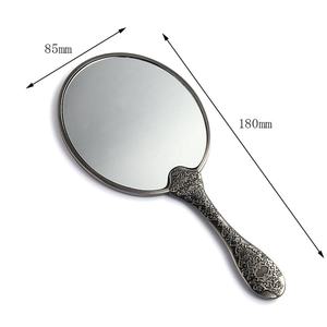 Espejo de Bolsillo Metálico de Estilo Clásico con Logotipo Personalizado y Adhesivo Epóxico, Disponible en Stock - Product Image 2