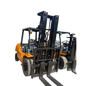 Used Japan Mitsu KOMAT TCM TOYO FD50 <b>Forklift</b> with LPG Power Source and Two Stage Mast - Product Image 1