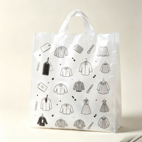 Sac de shopping en plastique spécial pour vêtements avec poignée, sac d'emballage pour vêtements à porter à la main