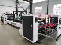 Machine à coller les coins des boîtes en carton pour la fabrication de boîtes cadeaux
