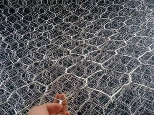 Maille de gabion HF, tissage hexagonal simple, acier galvanisé à chaud et électrolytique, services de découpe et de pliage pour la protection des berges - Product Image 4