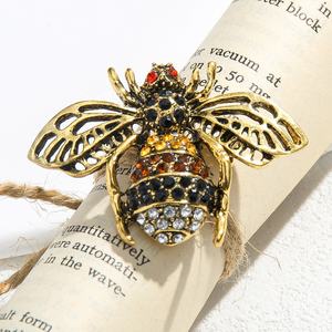 Venta de liquidación nueva moda mujer broche perla diamantes de imitación bronce antiguo abeja araña Metal animal broche - Product Image 5