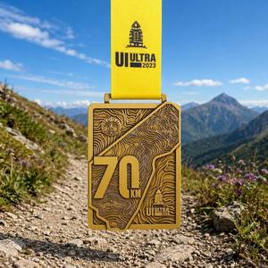 Medaglia Personalizzata per Ultra Maratona in Lega di Zinco Pressofusa con Finitura 3D a Rilievo Mappa Topografica per Premiazioni Campionato - Product Image 1