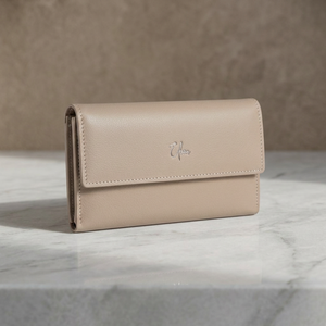 Cartera Corta Delgada de Cuero Vegano para Mujer, Hecha a Mano, con Letra Grabada, Cierre de Botón Minimalista, Forro de PU, Multifuncional, para Uso Diario - Product Image 3