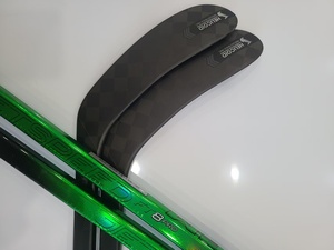Le Ultime Mazze da Hockey su Ghiaccio di Alta Qualità del 2025 Realizzate in Fibra di Carbonio al 100% e Disponibili all'Ingrosso - Product Image 2