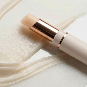 Bálsamo Exfoliante Labial Vegano Humectante de Larga Duración, Sin Grasa, con Miel Orgánica e Infusión de Hierbas - Product Image 5