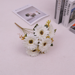 Fleurs artificielles en soie faites à la main, petit bouquet de sept têtes, Gerbera, marguerite africaine, Pâques, style européen vintage, pour la maison et le salon - Product Image 5