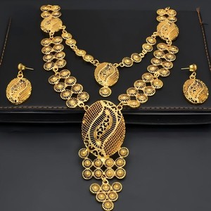 Ensemble boucles d'oreilles longues vintage en alliage plaqué or et collier pour femme, style européen et américain, idéal pour mariage, vente en gros transfrontalière - Product Image 6