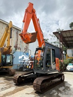 Excavatrice Hitachi Zx135 d'occasion, d'origine japonaise, 14 tonnes, 95% neuve, faible nombre d'heures, diesel, sur chenilles, hydraulique, certifiée CE, à vendre