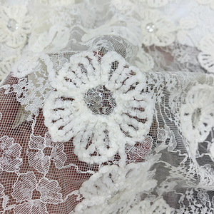 Tissu de dentelle Aso Ebi en chenille à paillettes brillantes brodées de fleurs de haute qualité de luxe en stock pour les robes de mariée nigérianes pour femmes - Product Image 4