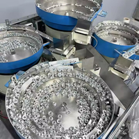 Machine automatique de comptage et d'emballage de matériel Minifix à chevilles Machine à emballer Vffs avec fonction de sac à maillons