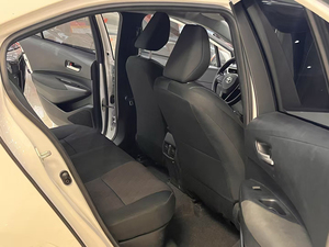 <span class=keywords><strong>Toyota</strong></span> <span class=keywords><strong>Corolla</strong></span> 1.8L Hybrid Elite Edition 2023 Usata, Auto Compatta con Guida a Sinistra e Tetto Panoramico - Product Image 6