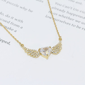 Collar de mujer vintage romántico con colgante de corazón y alas de amor, con circonita cuadrada de gota de aceite colorida y colgante de <span class=keywords><strong>tarot</strong></span> de <span class=keywords><strong>estrella</strong></span> creciente - Product Image 3