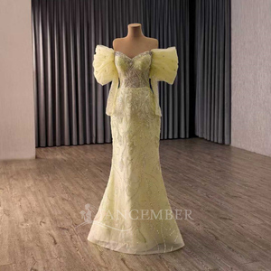 ชุดราตรีสีเหลืองรุ่น Rsm251140 แบบ Sweetheart ไร้สายรัดไหล่ ทรงเข้ารูป ผูกเชือกด้านหลัง กระโปรงแบบถอดได้ ประดับด้วยลูกปัด ผ้าจับจีบ ประดับคริสตัล - Product Image 3
