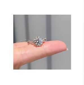 Anillos de Platino PT950 Grabados Personalizados, Anillos de Diamantes Cultivados en Laboratorio para Aniversario, Regalo del Día de la Madre para Ella, Diseño de Logotipo Gratuito, MOQ 2 Piezas - Product Image 1