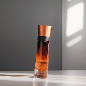 Bàn giao <span class=keywords><strong>110ml</strong></span> tạo ra thiết kế sản xuất Luxe cao cấp tái sử dụng sương rỗng phun xi lanh chai nước hoa thủy tinh - Product Image 4