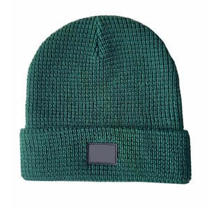 Gorras y Gorros Ecológicos Sostenibles de RPET Reciclado con Parche Bordado de Cuero y Goma Personalizados, Gorros de Punto Tipo Waffle - Product Image 2