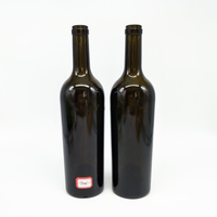 En stock 750 ml bouteille de vin rouge en verre vide mat et brillant de haute qualité et bouteille de Bordeaux