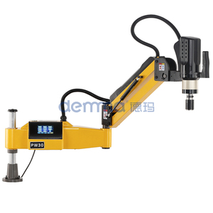 Machine à tarauder automatique avec taux d'alimentation élevé - Product Image 2