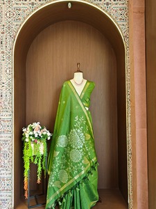 <b>Red</b> Floral Embroidered Saree Traditional Women Dress Banarasi Style Festive Wedding Party Wear - Product Image 3