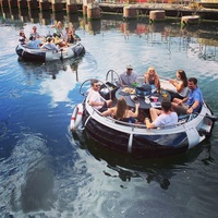 Allemagne Gonflable BBQ Donut Pontoon Boat avec Grill Fibre de verre et PE Matériel LLLPDE Moule à vendre