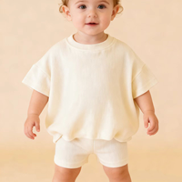 Ensemble personnalisé d'été pour bébés et enfants, garçons et filles, unisexe, rayé, en coton gaufré, mignon, avec short et t-shirt à manches courtes