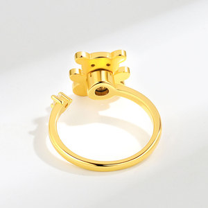 Anillo Giratorio de Oso de Peluche con Esmalte Negro, Zirconia Cúbica con Corte Corazón, Bañado en Oro sobre Cobre, Anillo Ajustable Abierto Antiestrés, Joyería para Niñas - Product Image 4