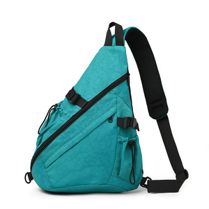 Nouveau sac de poitrine coréen élégant en nylon imperméable grande capacité multi-poches avec porte-bouteille, grand sac bandoulière - Product Image 1