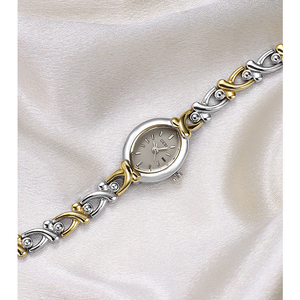 Exquisito reloj de cuarzo impermeable, pequeño y elegante para mujer, un reloj único y distintivo. - Product Image 6