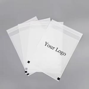 ซองกระดาษแก้วสีขาวแบบคลาสสิกพิมพ์ลายตามสั่ง ย่อยสลายได้ทางชีวภาพ พร้อมถุงบรรจุภัณฑ์กระดาษเคลือบแว็กซ์ พิมพ์สกรีน สำหรับเสื้อผ้าและรองเท้า - Product Image 1