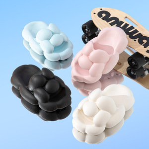 Pantuflas de plataforma gruesa para interiores y exteriores, antideslizantes, suaves y cómodas, tipo nube, para damas. - Product Image 5