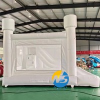 Château gonflable combiné blanc de 18x18 pieds avec toboggan et piscine à balles, idéal pour mariages et événements commerciaux, à vendre