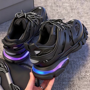 Chaussures de course LED de haute qualité, style mode 3.0, design original, légères et amorties pour la marche et la course - Product Image 1