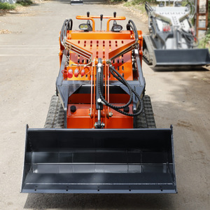 Machine de terrassement multifonctionnelle sur chenilles pour l'excavation, le désherbage et le nettoyage des chaussées - Product Image 4