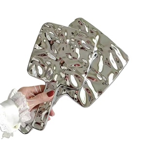 Miroir de Maquillage Portable Avancé pour Salon de Coiffure, Miroir Rétro Portable avec Poignée, Miroir d'Observation de Haute Qualité pour Salon de Coiffure - Product Image 6