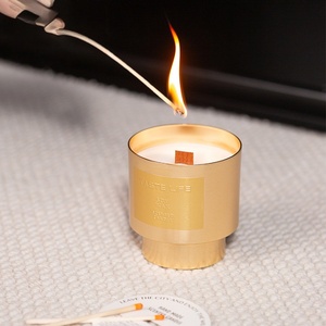 Candela Profumata Aromaterapica in Contenitore Metallico Nero Moderno Personalizzato di Lusso - Regalo Romantico per le Feste per Bar - Product Image 3