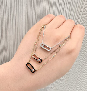 Collier en acier inoxydable or blanc avec diamant unique, serti pavé complet, pendentif diamant coulissant, chaîne de clavicule exquise - Product Image 1