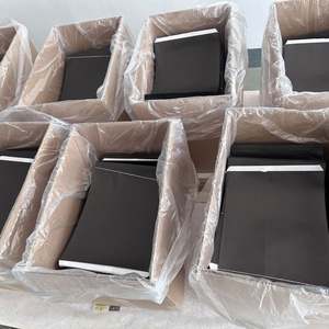 Sac en papier noir sur mesure de grande taille 30*40cm à fond pointu avec fermeture autocollante pour l'expédition, le courrier et l'emballage cadeau - Product Image 5