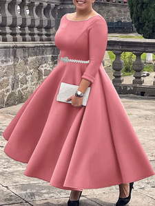 Vestido de noche de manga larga en color liso con cintura delicada que estiliza y cinturón de perlas para fiesta de otoño - Product Image 1