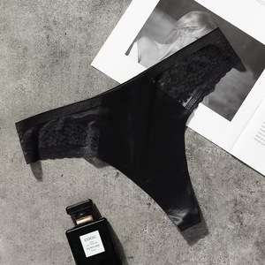Tanga sin costuras negra para mujer con encaje, bragas de talle bajo transpirables de seda helada, ropa interior tipo T-back para mujer al por mayor - Product Image 1