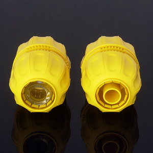 Conector de tubería de agua de PVC en forma de huevo Guoma Ruixiang con conexión de rosca para manguera de grifo - Product Image 1