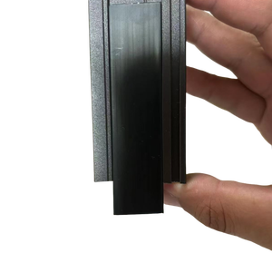 Profilo a U Nero Satinato per Binario Integrato, Combinazione Chimera Flessibile di Gomma e Plastica, Componenti Aderenti - Product Image 5