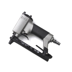 Graffettatrice Pneumatica Industriale TS D48 in Metallo, Funzionamento ad Aria Compressa, Modello 1013J Portatile - Product Image 1